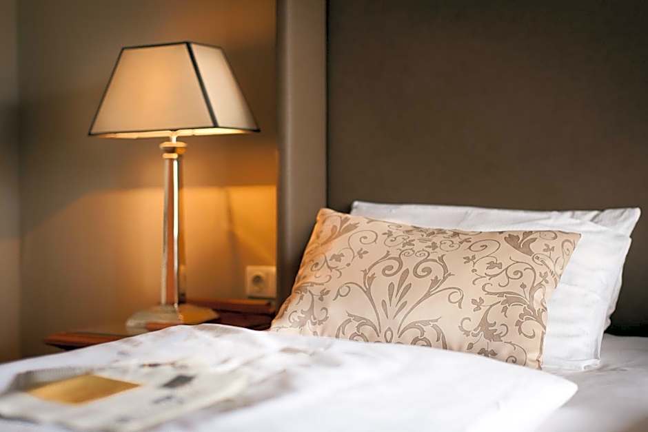 The Ascot Hotel