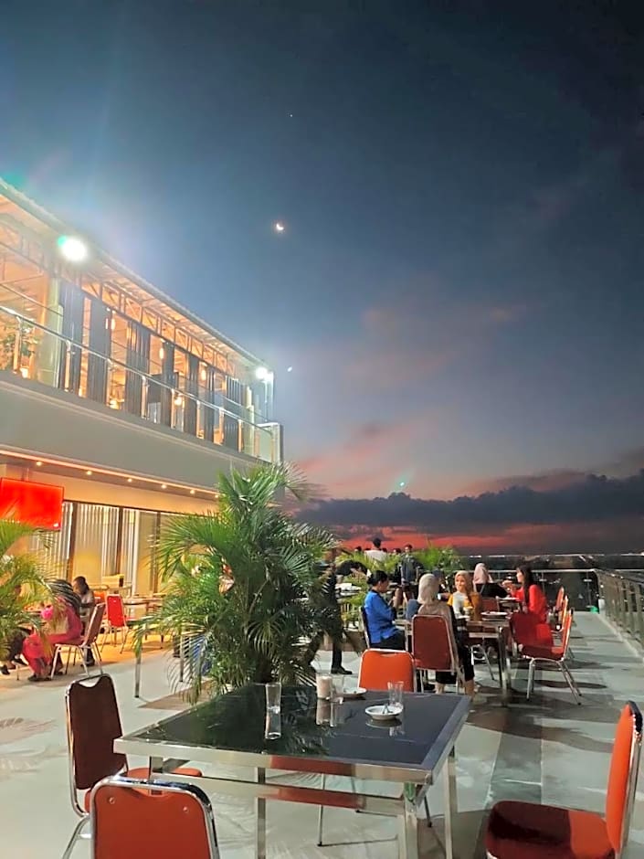 Hotel Harmony In & Karaoke