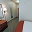 Holiday Inn Express Hotel & Suites Laurinburg By IHG