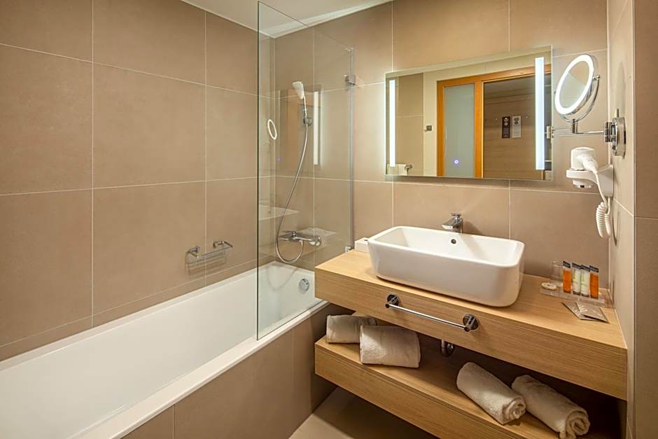 Greenfield Hotel Golf & Spa