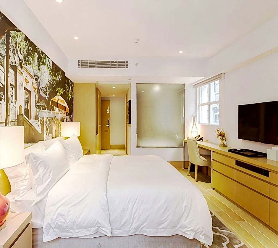 Caravel Hotel