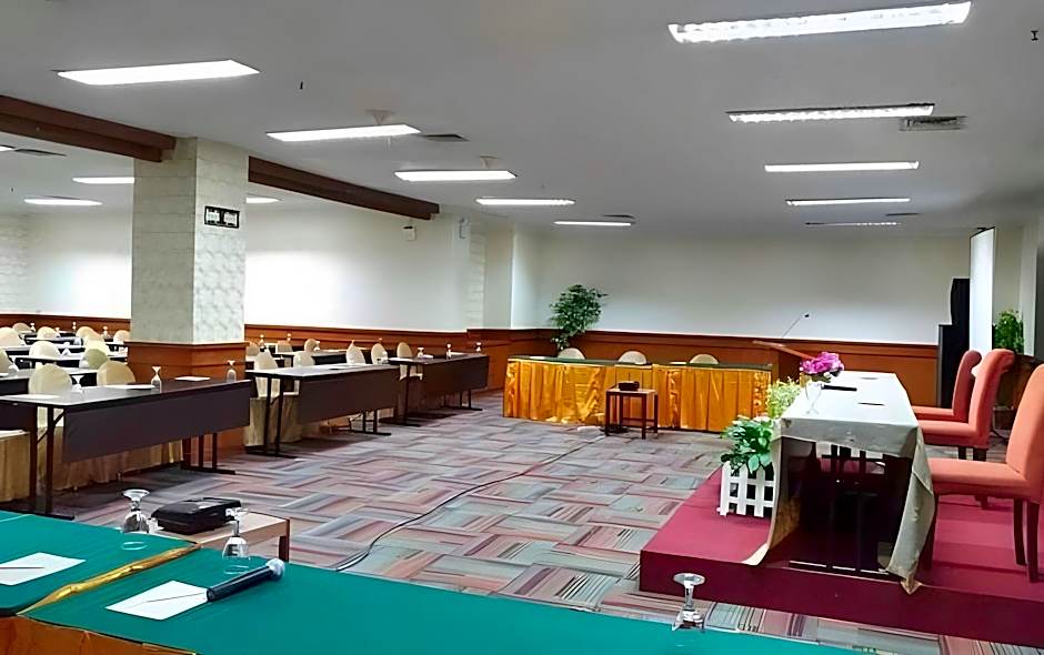 Abadi Hotel Convention Center