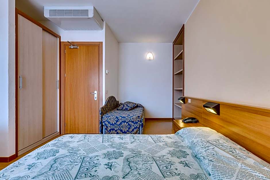 Hotel Ambassador