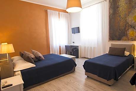 Classic Quadruple Room