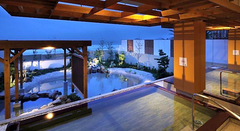 Kamogawa Grand Hotel