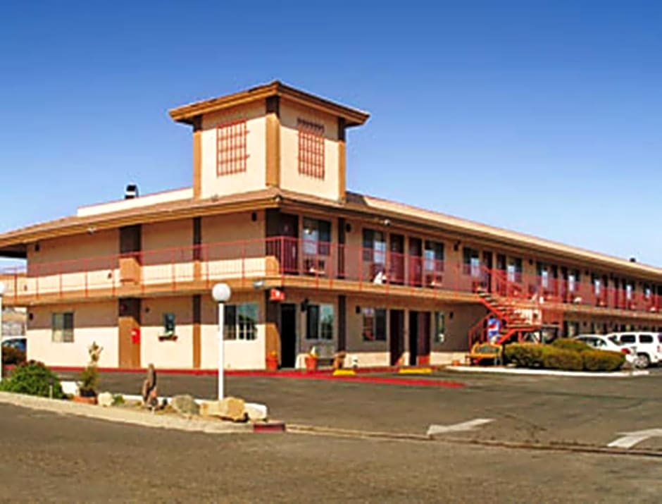 Park Avenue Inn & Suites