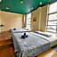 Snooze Too Hotel