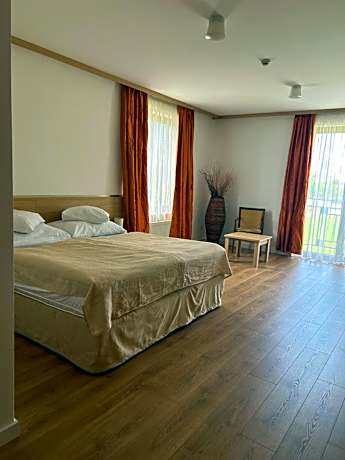 Deluxe Double Room with Shower