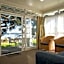 Hananui Lodge and Apartments