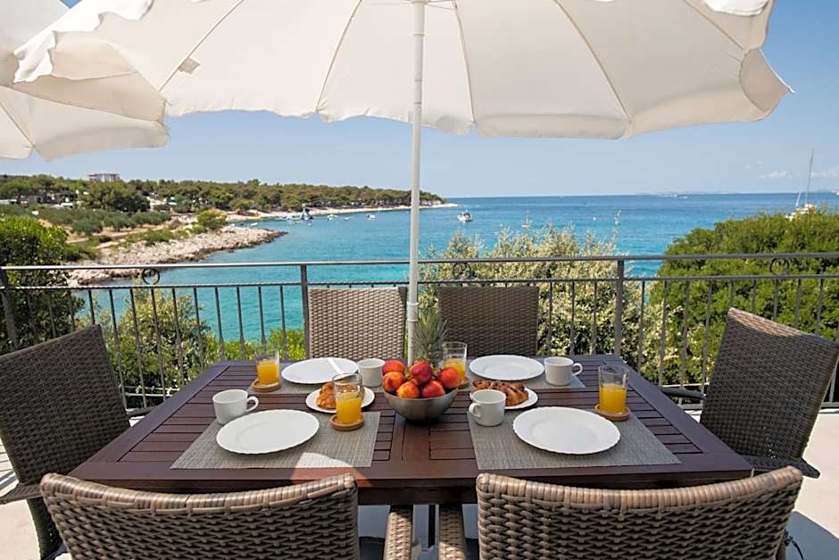 Captain's House Primošten - feel the sea