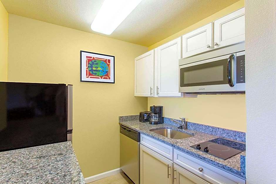 Dulles Suites