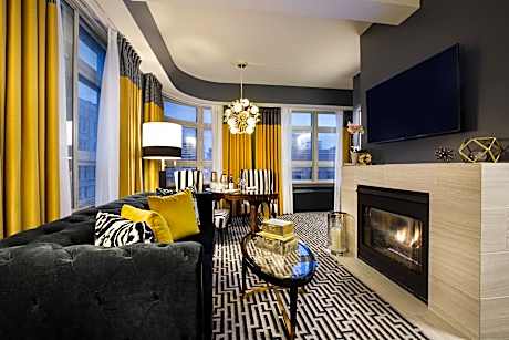 1 Bedroom Presidential Suite, 1 King, City view