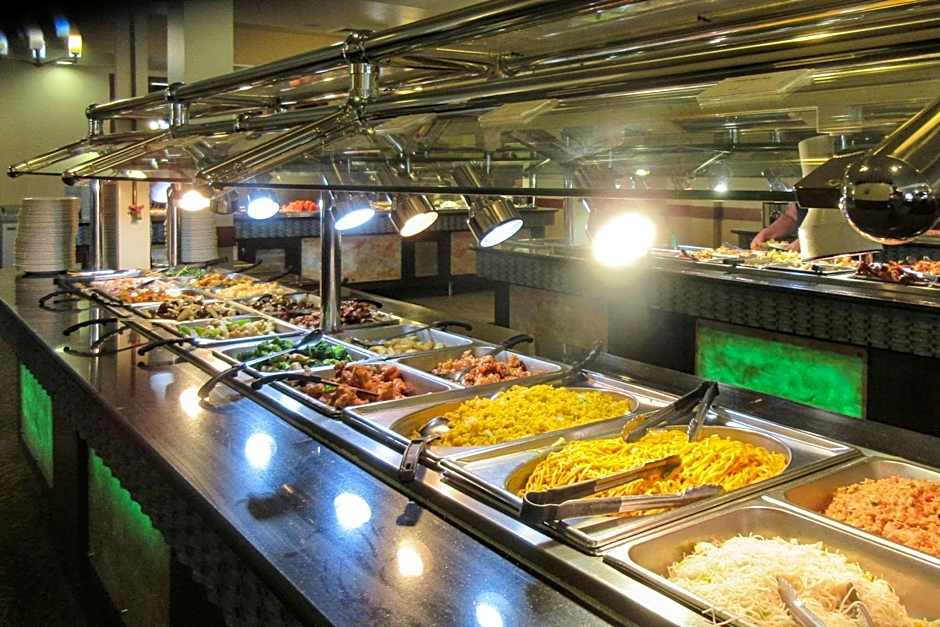 Clarion Hotel & Suites Williston