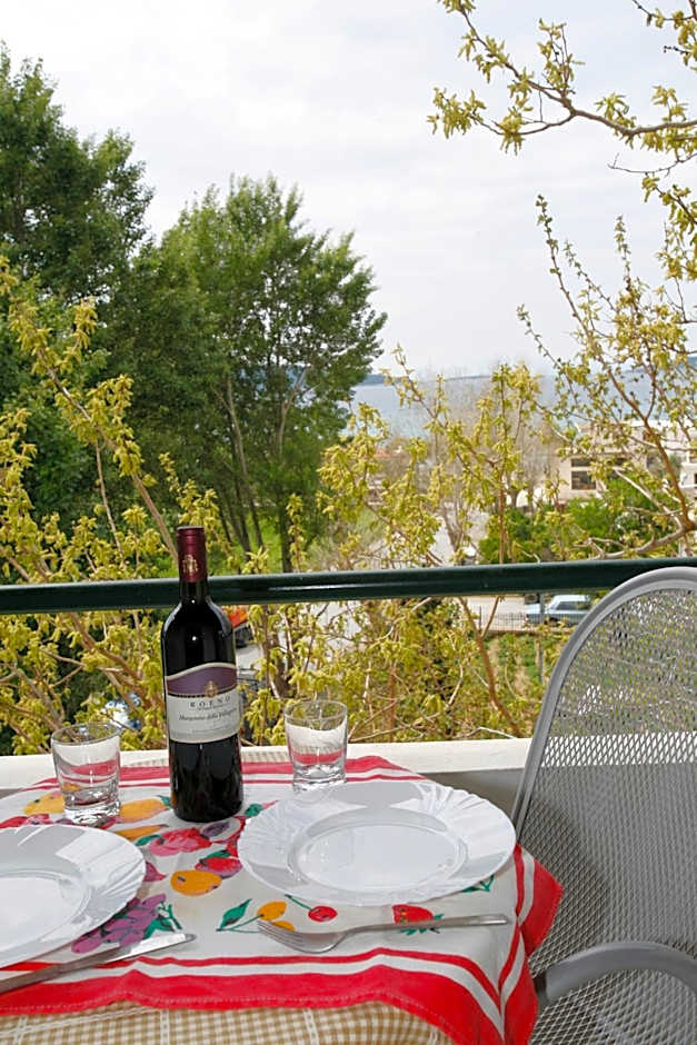 Gikas Apartments Triple Studio Sea View B7