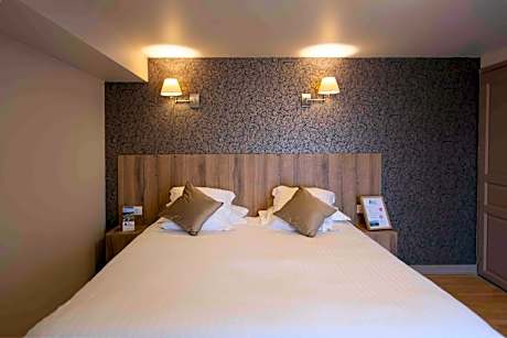 Double or Twin Room with Extra Bed