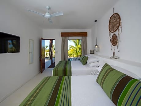 Junior Suite with Private pool on the beach (4 people)