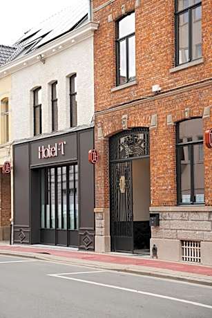 Hotel T