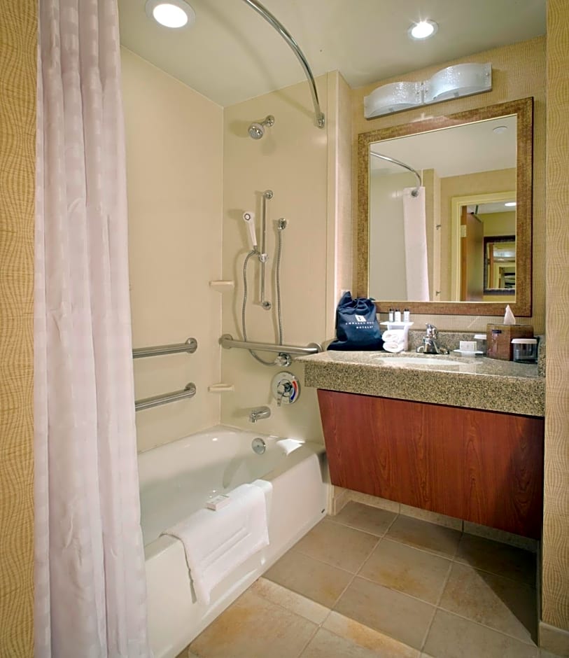Embassy Suites East Peoria Hotel and Riverfront Conference Center