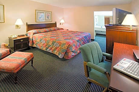 Queen Room - Disability Access - Smoking