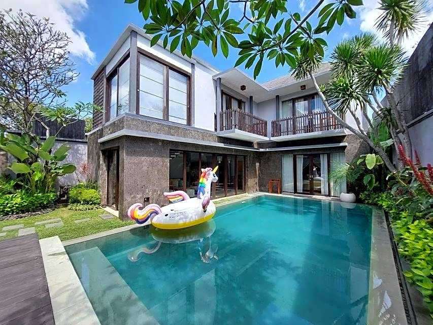 Seminyak Icon - by Karaniya Experience