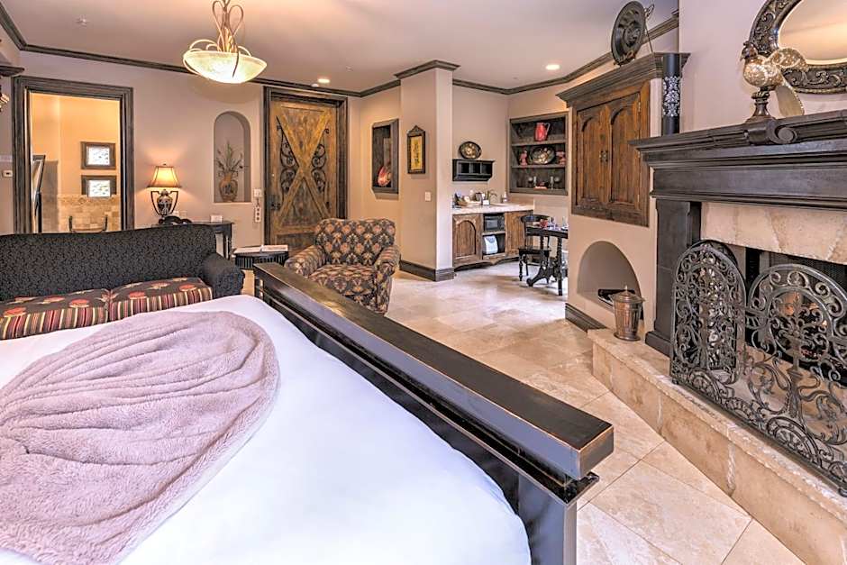 Adobe Grand Villas