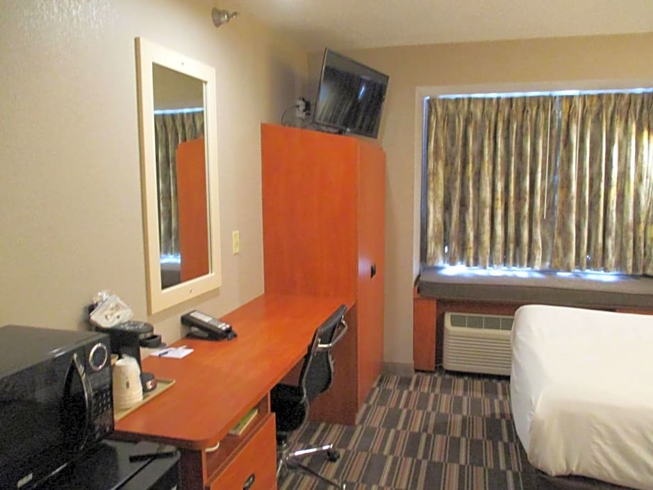 Microtel Inn & Suites by Wyndham New Ulm