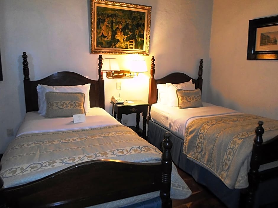 Hotel Virrey De Mendoza