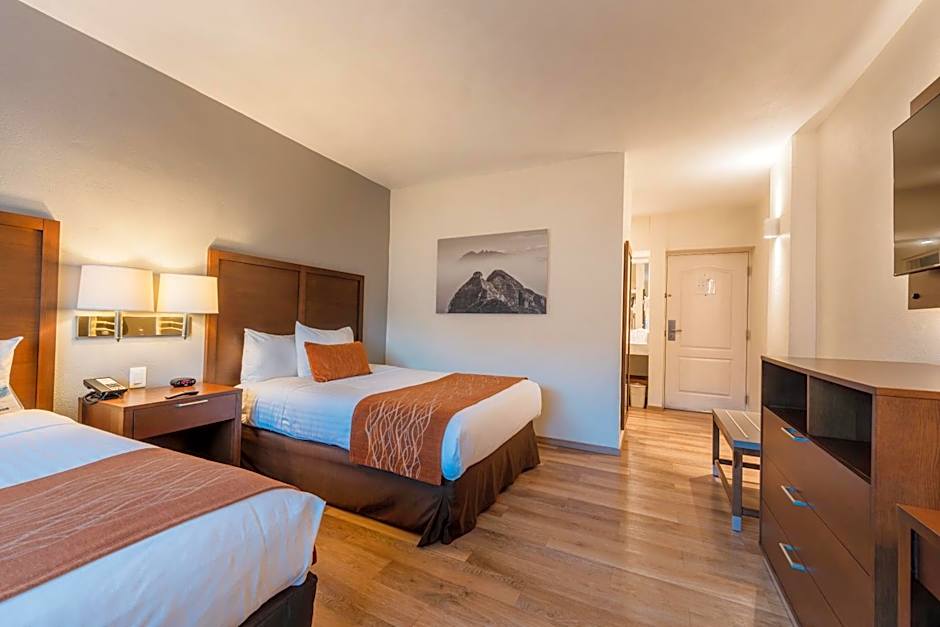 Comfort Inn Monterrey Valle