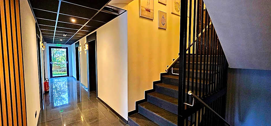 Hira Boarding Aparthotel