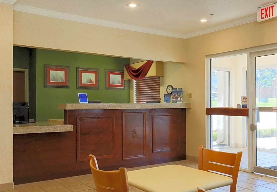 Comfort Inn & Suites