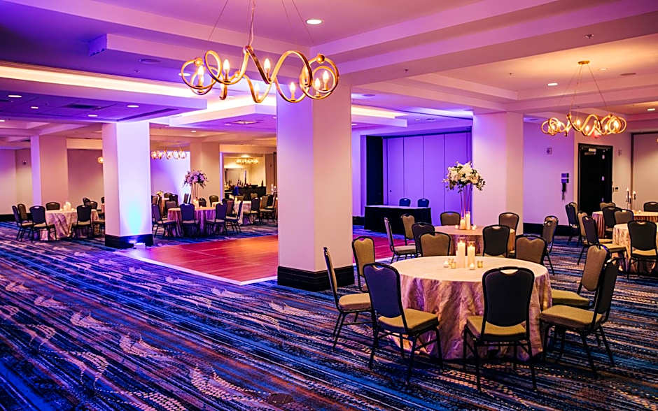 Embassy Suites By Hilton Louisville Downtown