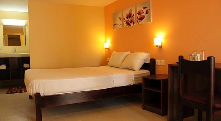 Le Cactus Guest House