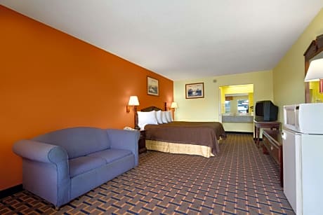 1 King Bed Suite Smoking