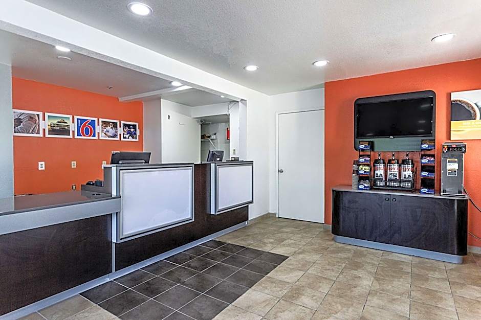 Motel 6-Fresno, CA