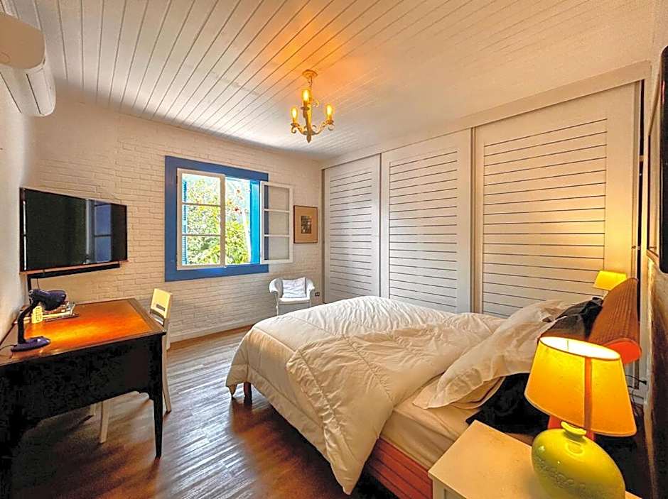 Casa prox a Praia de Santa Teresa, Ilhabela SP