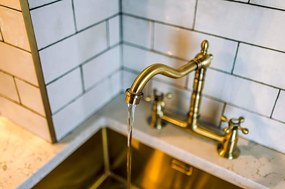 Russell Court by Orenda-Luxe