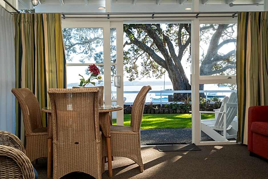 Hananui Lodge and Apartments