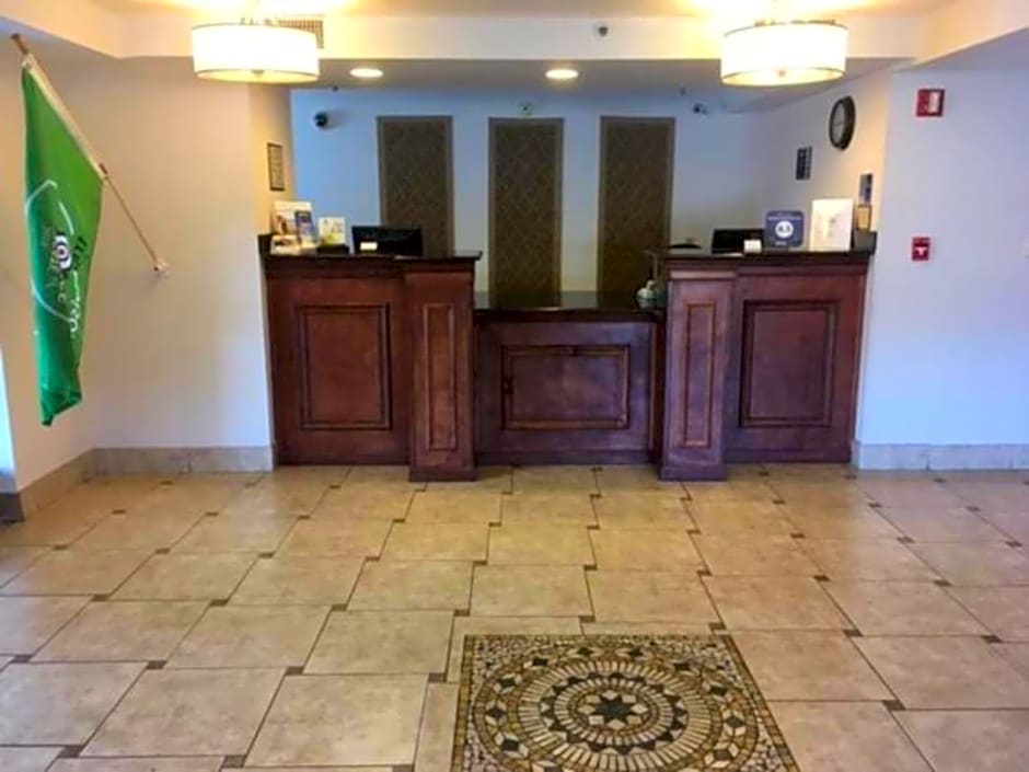 Best Western Plus Cypress Creek