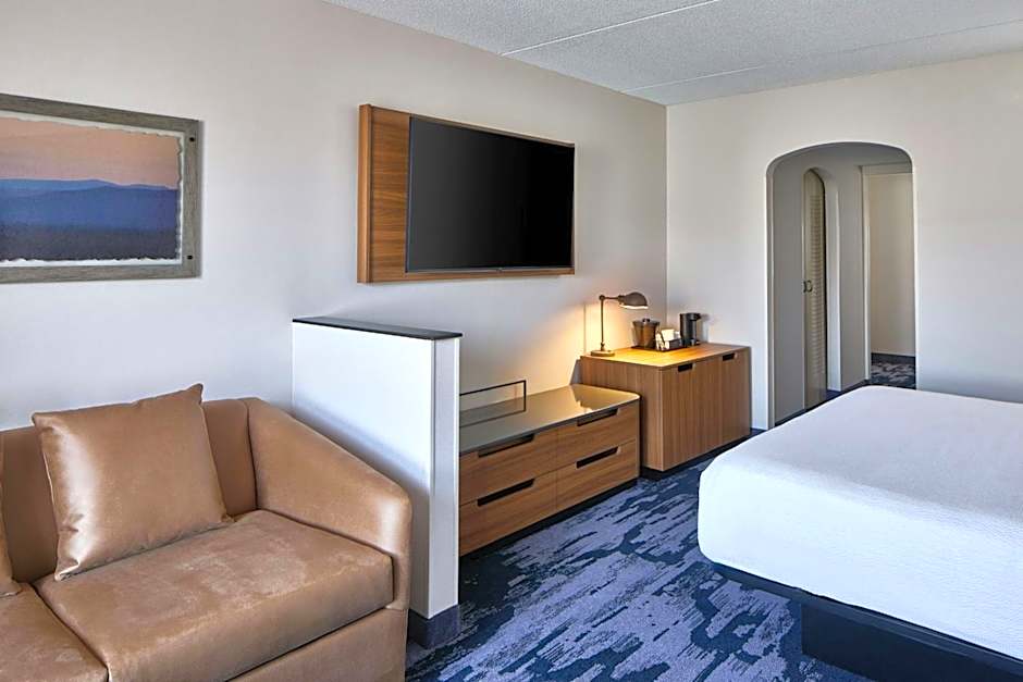Fairfield Inn & Suites by Marriott Rochester East
