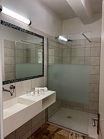 Double Room with Balcony and Sea View