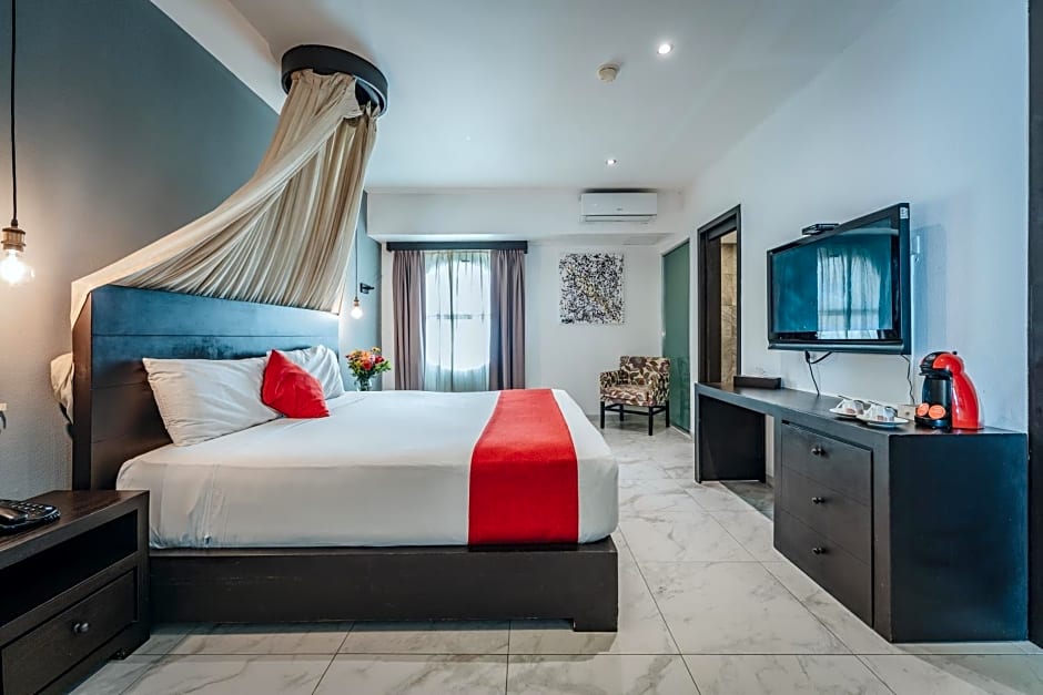 Soho Playa Hotel