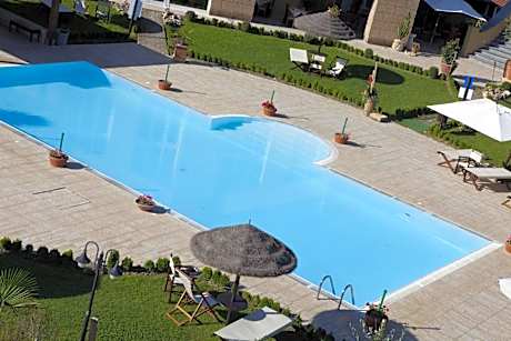 One-Bedroom Apartment (3 Adults)