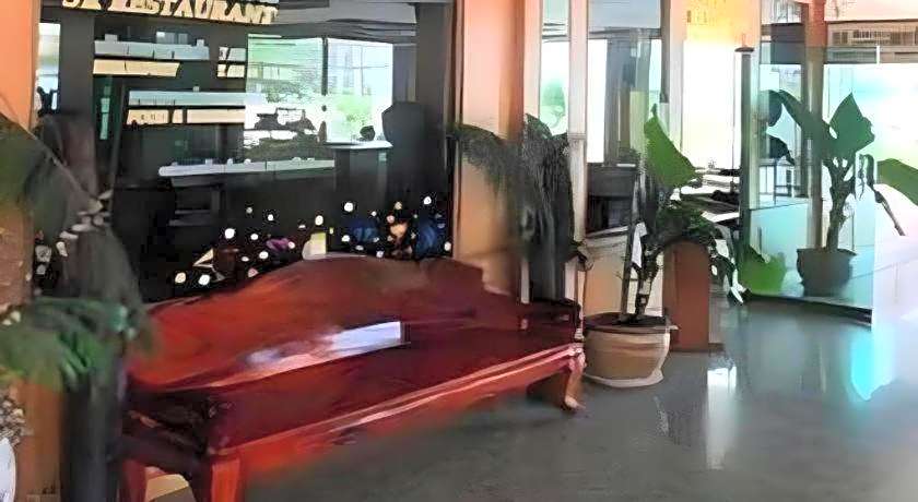 SR Hotel