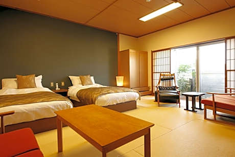 Twin Room with Tatami Area and Hot Spring Bath