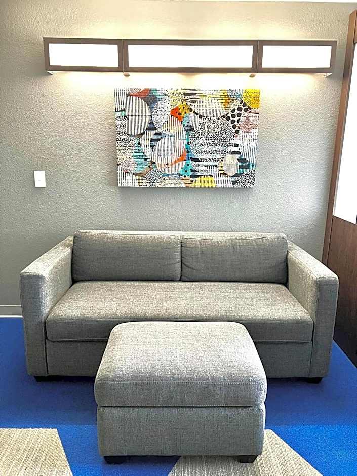 Microtel Inn and Suites by Wyndham Austin Airport