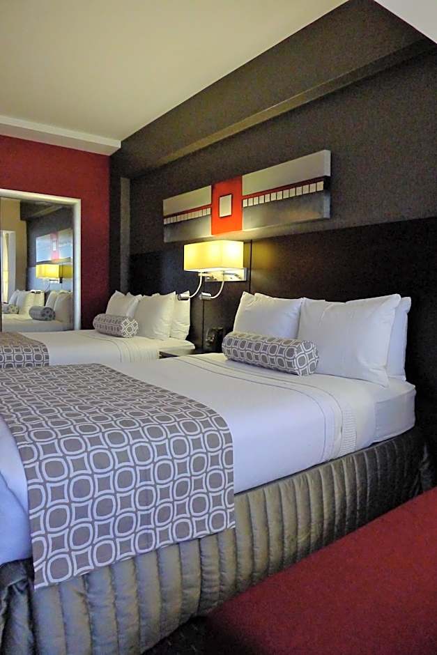 Armon Plaza Montreal Airpt, Trademark Collection by Wyndham