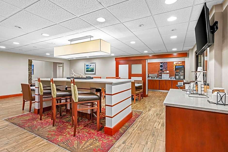 La Quinta Inn & Suites by Wyndham Boone University