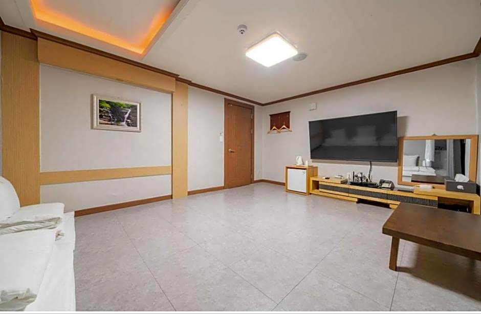 Donghae Gloria Hotel