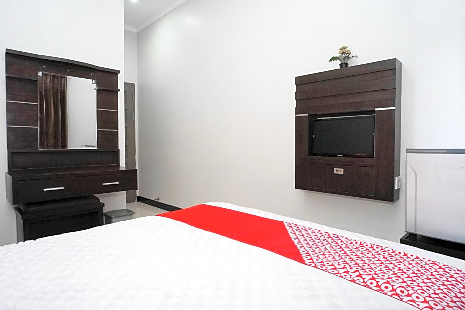OYO 2038 Jasmine Guest House Balikpapan