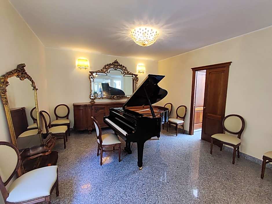 HOTEL HIERACON